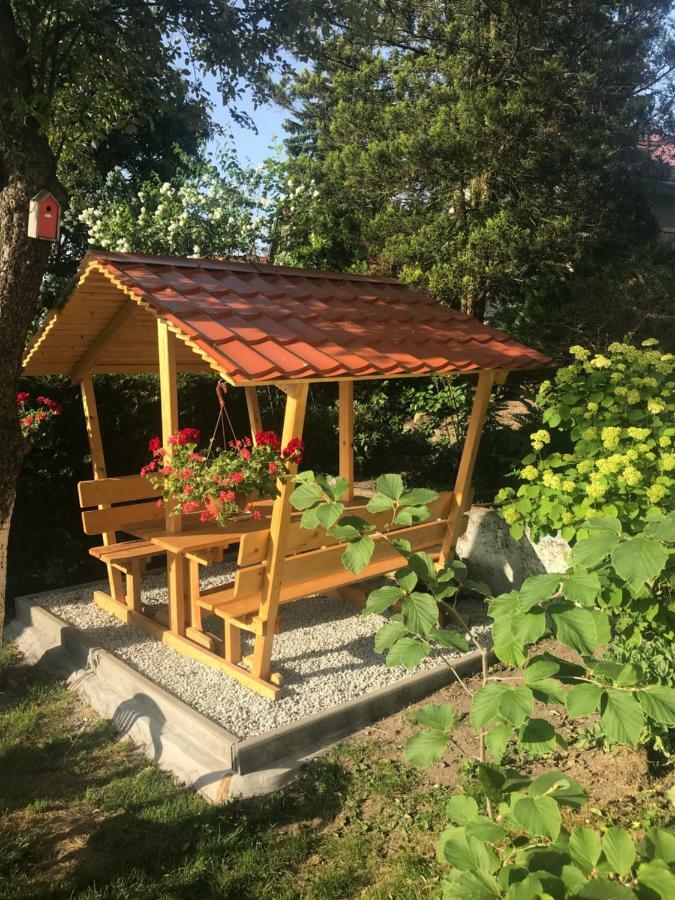 Dom Pod Rybia Skala Lejlighed Jelenia Góra Eksteriør billede